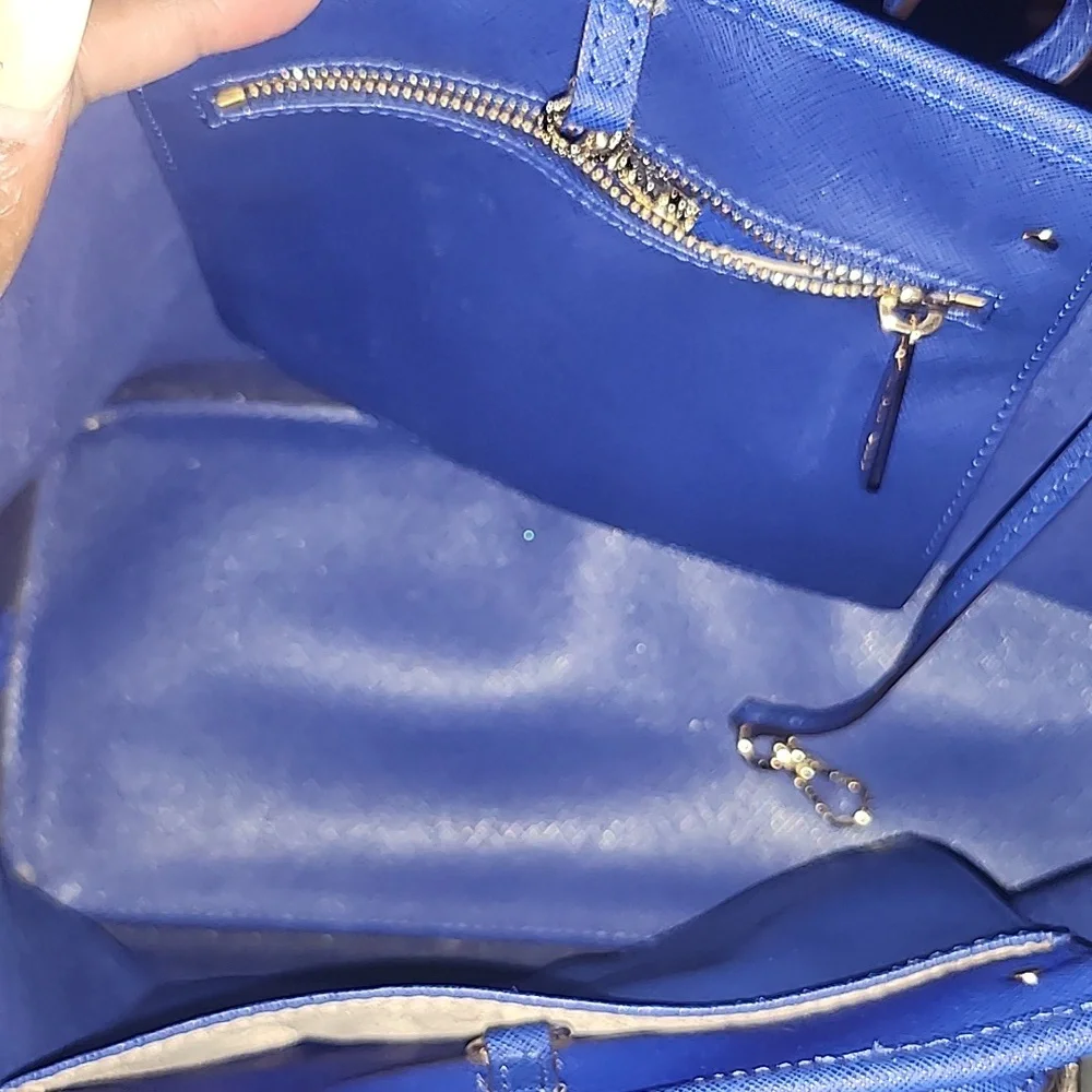 Handbag - Picture 2 of 3